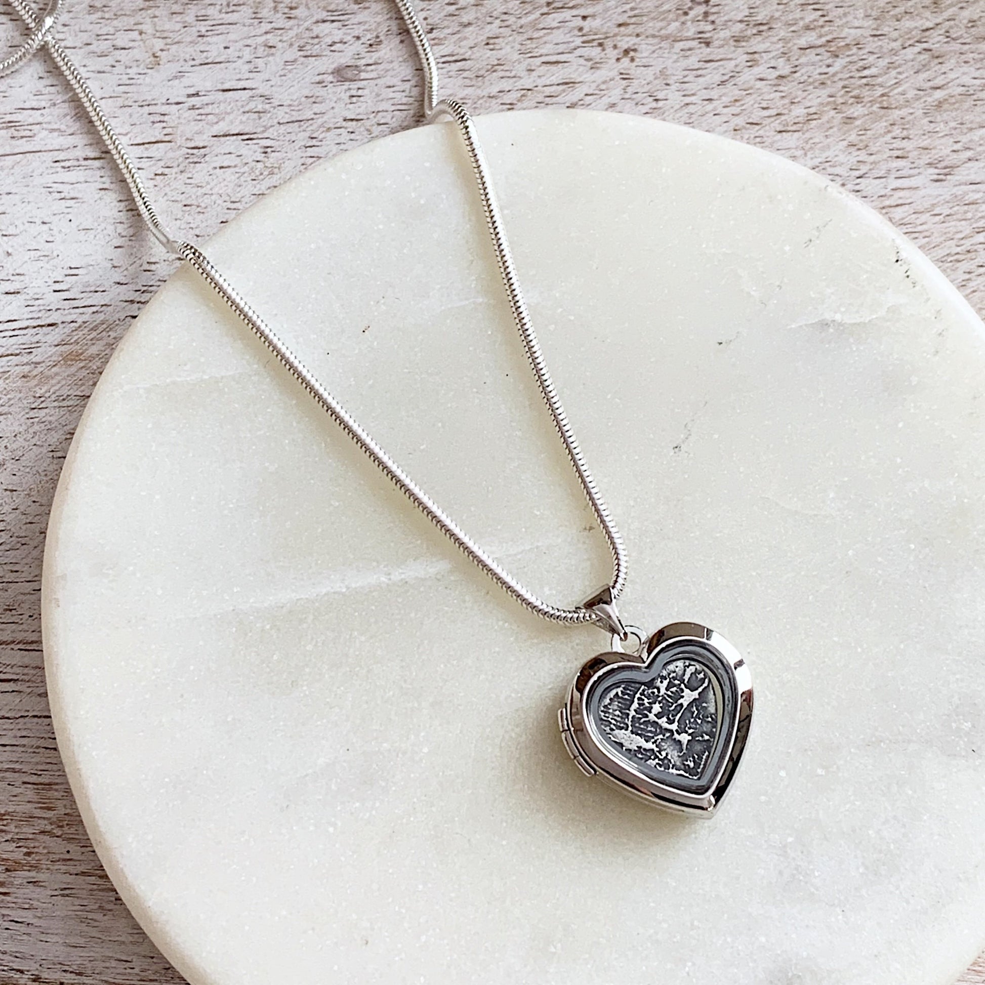 Memorial Fingerprint Locket (Heart) - Silver Magpie Fingerprint Jewellery