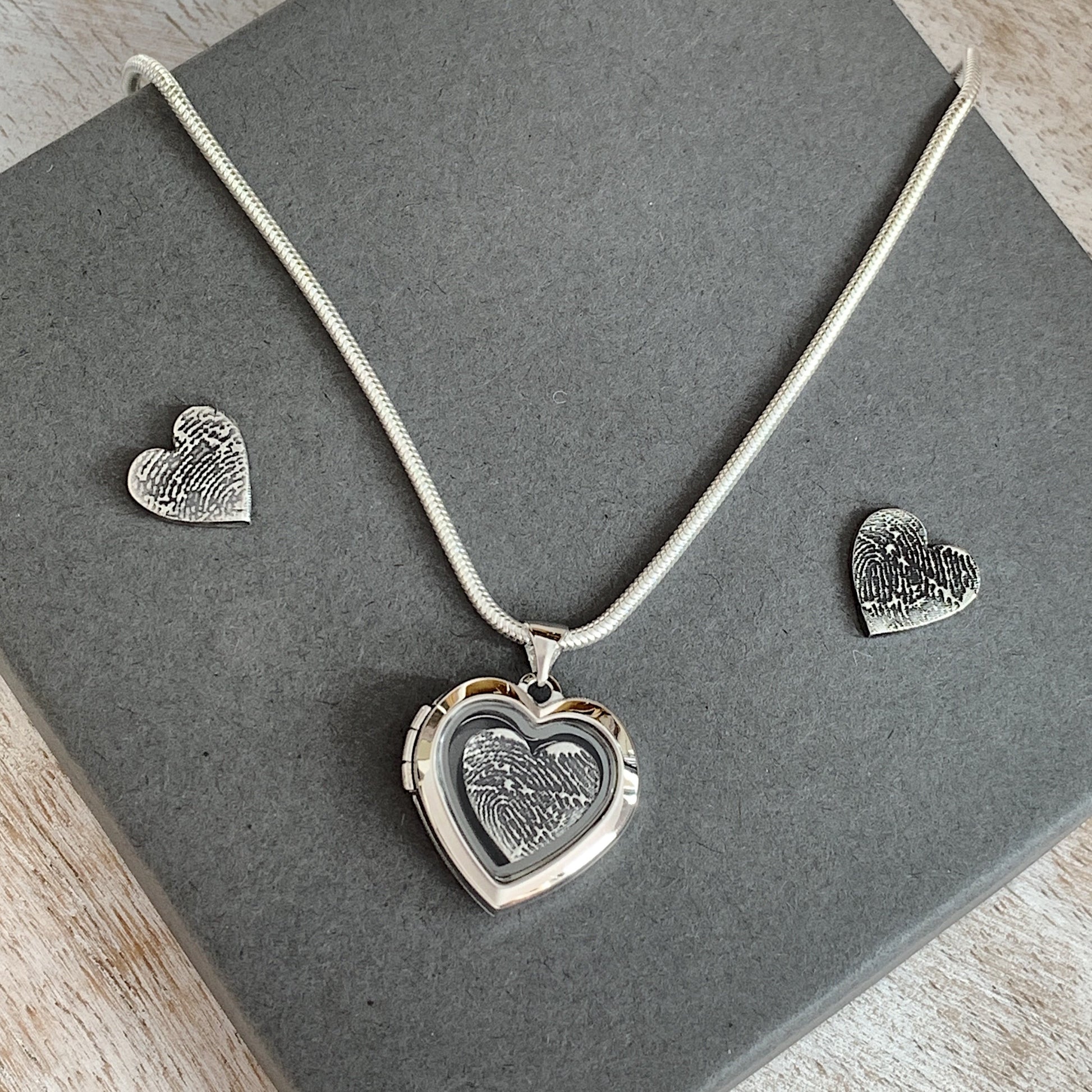 Memorial Fingerprint Locket (Heart) - Silver Magpie Fingerprint Jewellery