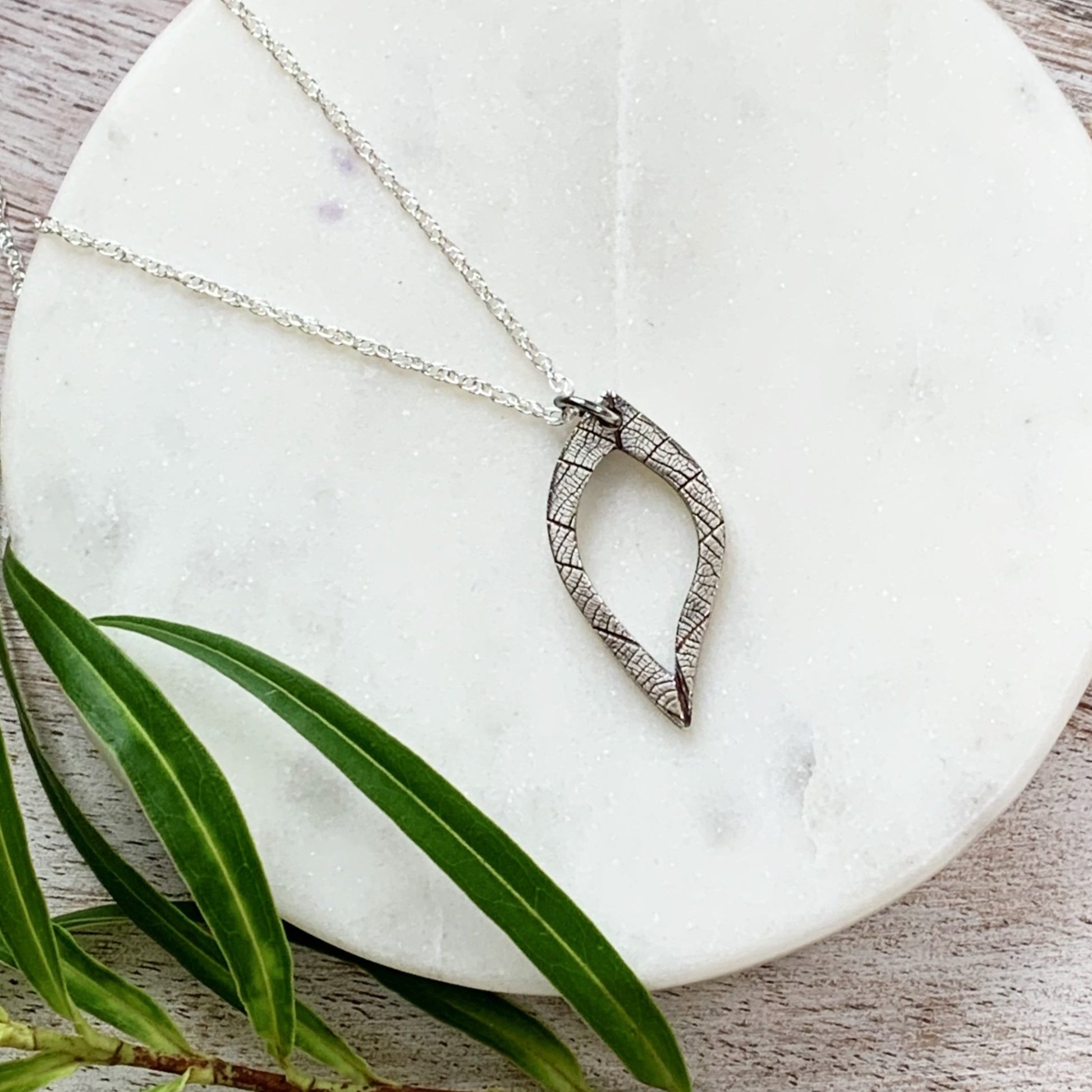 Bridesmaid Open Leaf Necklace - Silver Magpie Fingerprint Jewellery